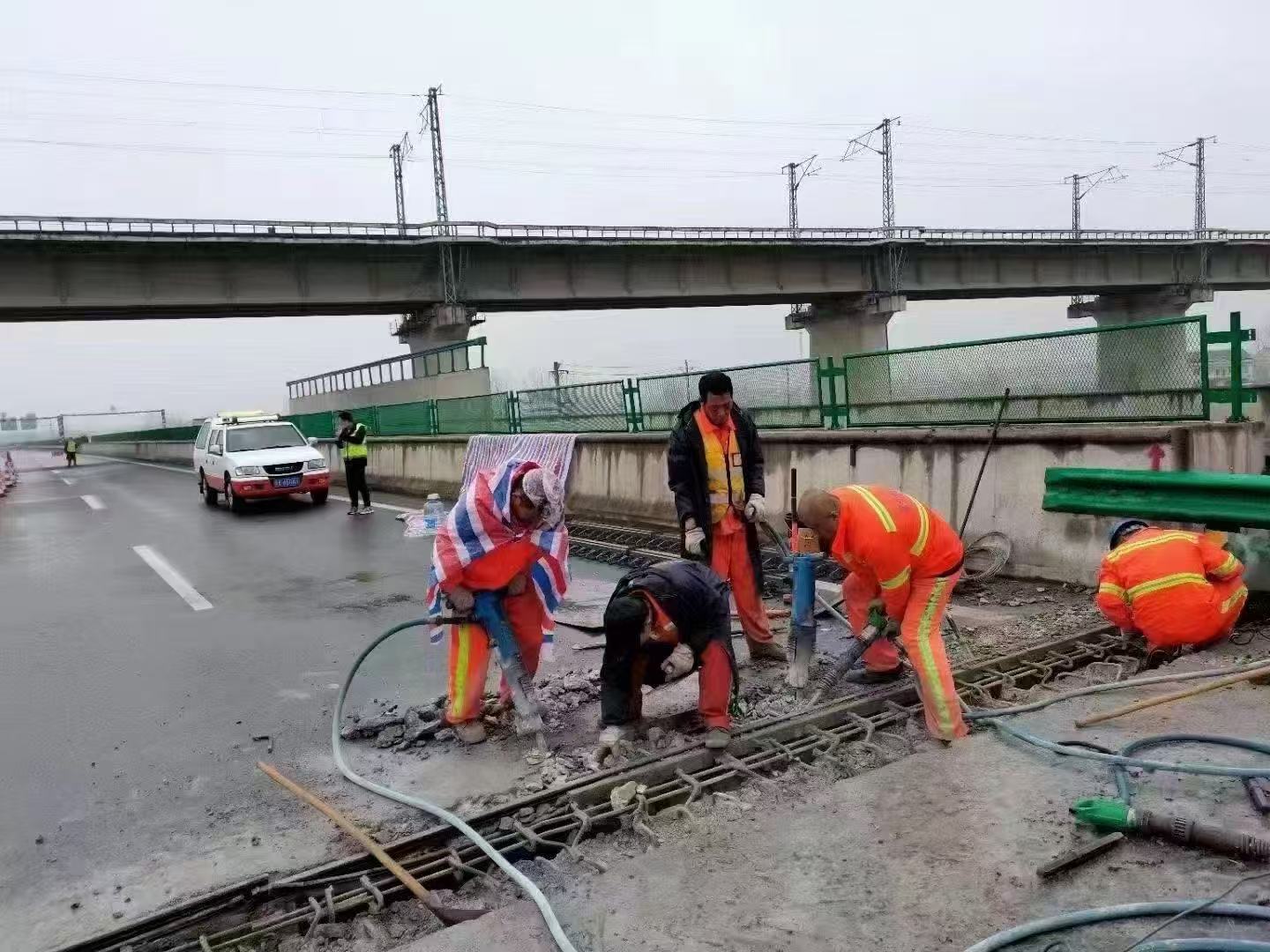 永春桥梁伸缩缝抢修料